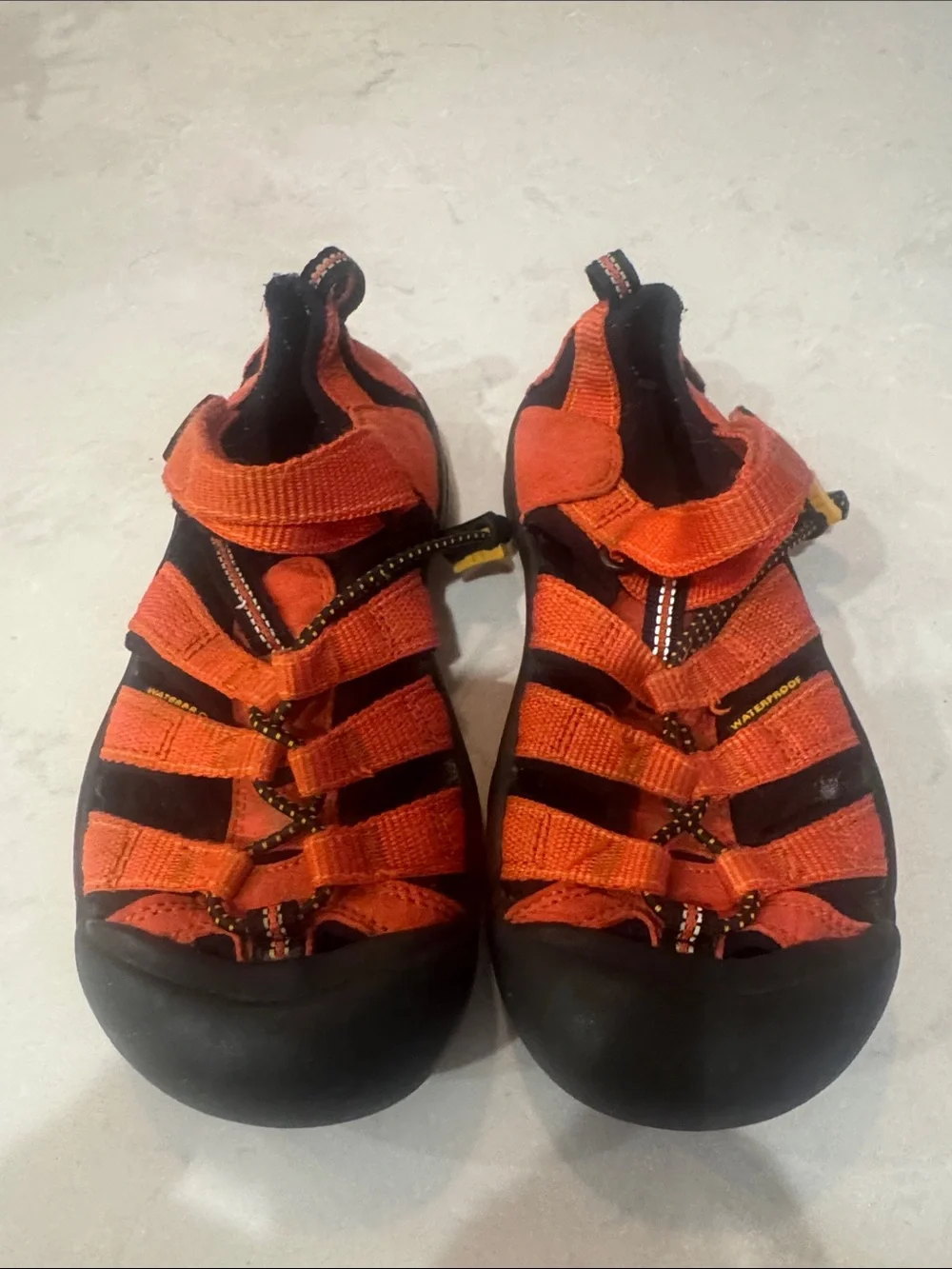 Keen Kids H2 Orange and Black Closed-Toe Waterproof Shoes Kids Unisex Size 1.5